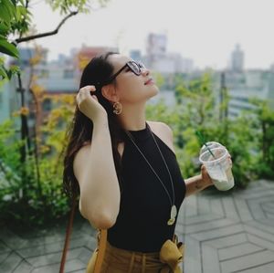 Meet your Posher, Trang